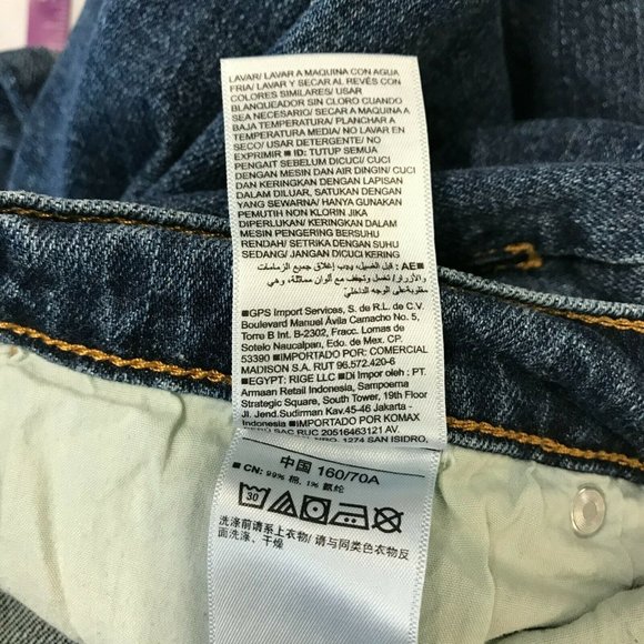 Old Navy Womens Mid Rise Distressed Blue Denim Boyfriend Capri Jeans Size 6 - Picture 4 of 8